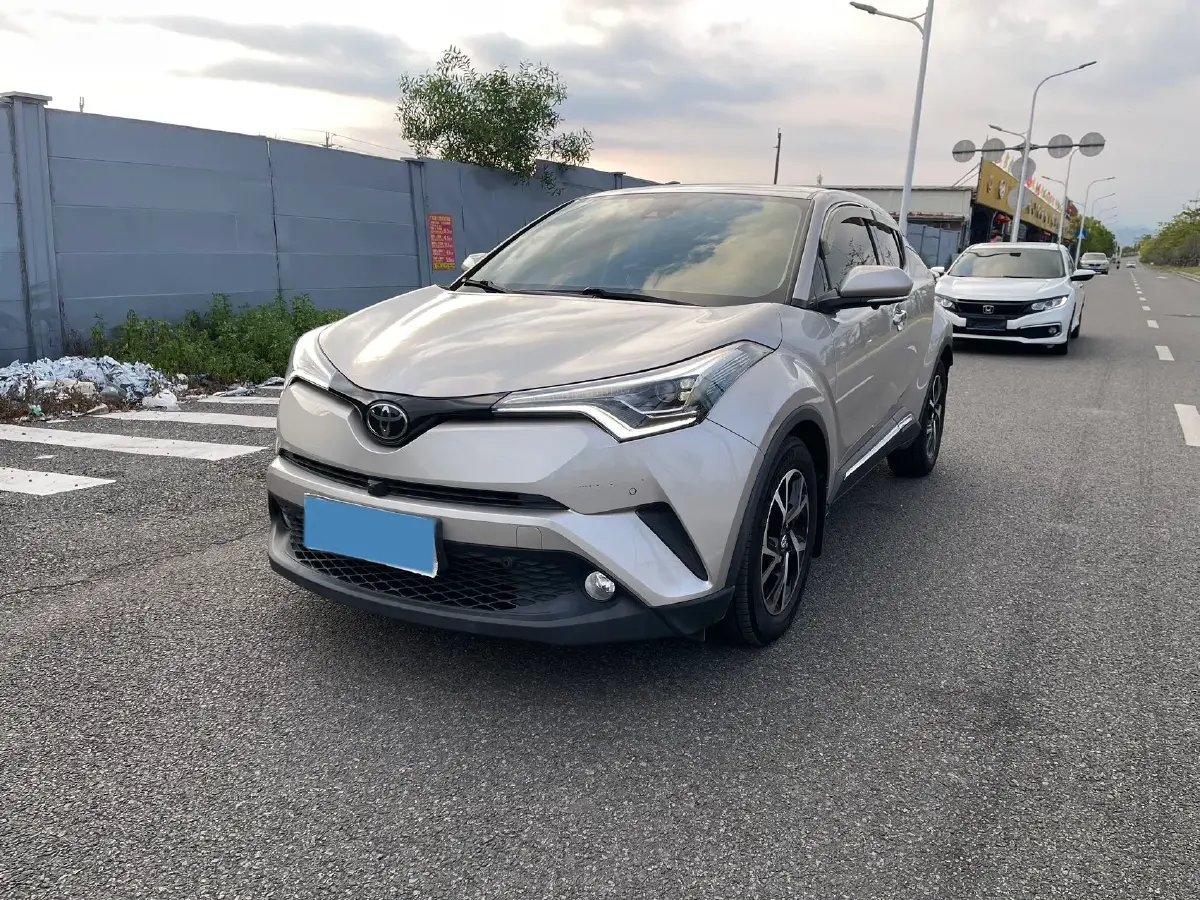 2018 Toyota C-HR 2.0L 171HP L4 CVT