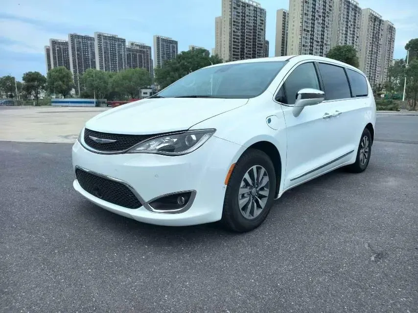 2018 Chrysler Pacifica 3.6L 245HP V6 E-CVT PHEV 16KWH,autocango,china used car exporter,china ev exporter,chinese used car exporter,chinese used ev exporter