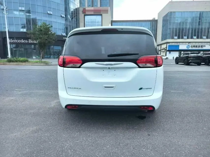 2018 Chrysler Pacifica 3.6L 245HP V6 E-CVT PHEV 16KWH,autocango,china used car exporter,china ev exporter,chinese used car exporter,chinese used ev exporter
