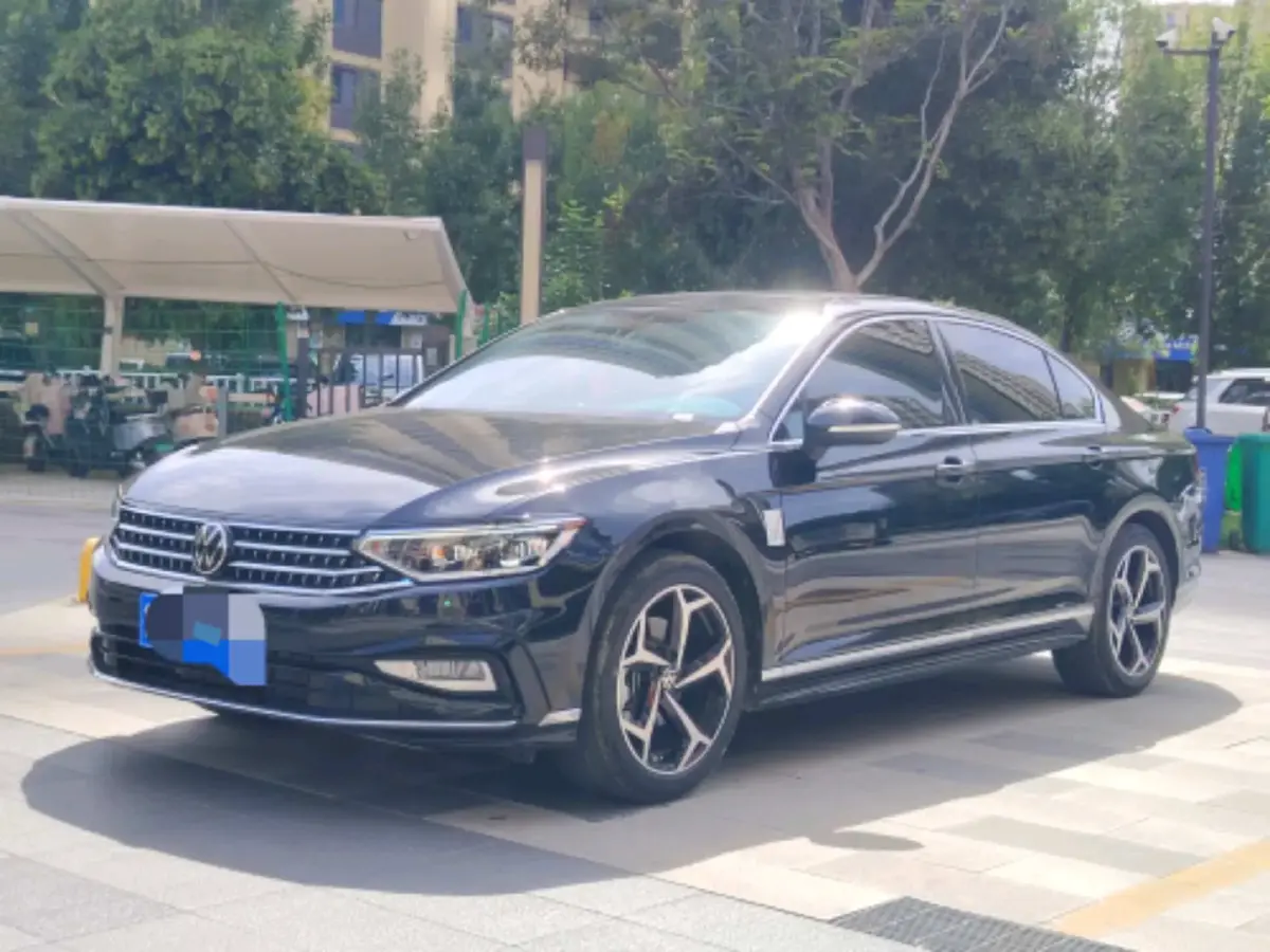 2025 Volkswagen Magotan 2.0T 186HP L4 7DCT