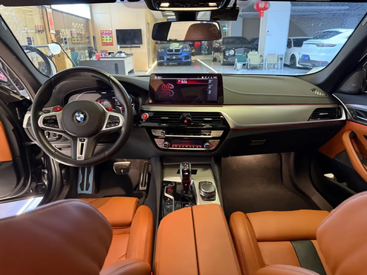 2021 BMW M5 4.4T 600HP V8 8AT,autocango,china used car exporter,china ev exporter,chinese used car exporter,chinese used ev exporter