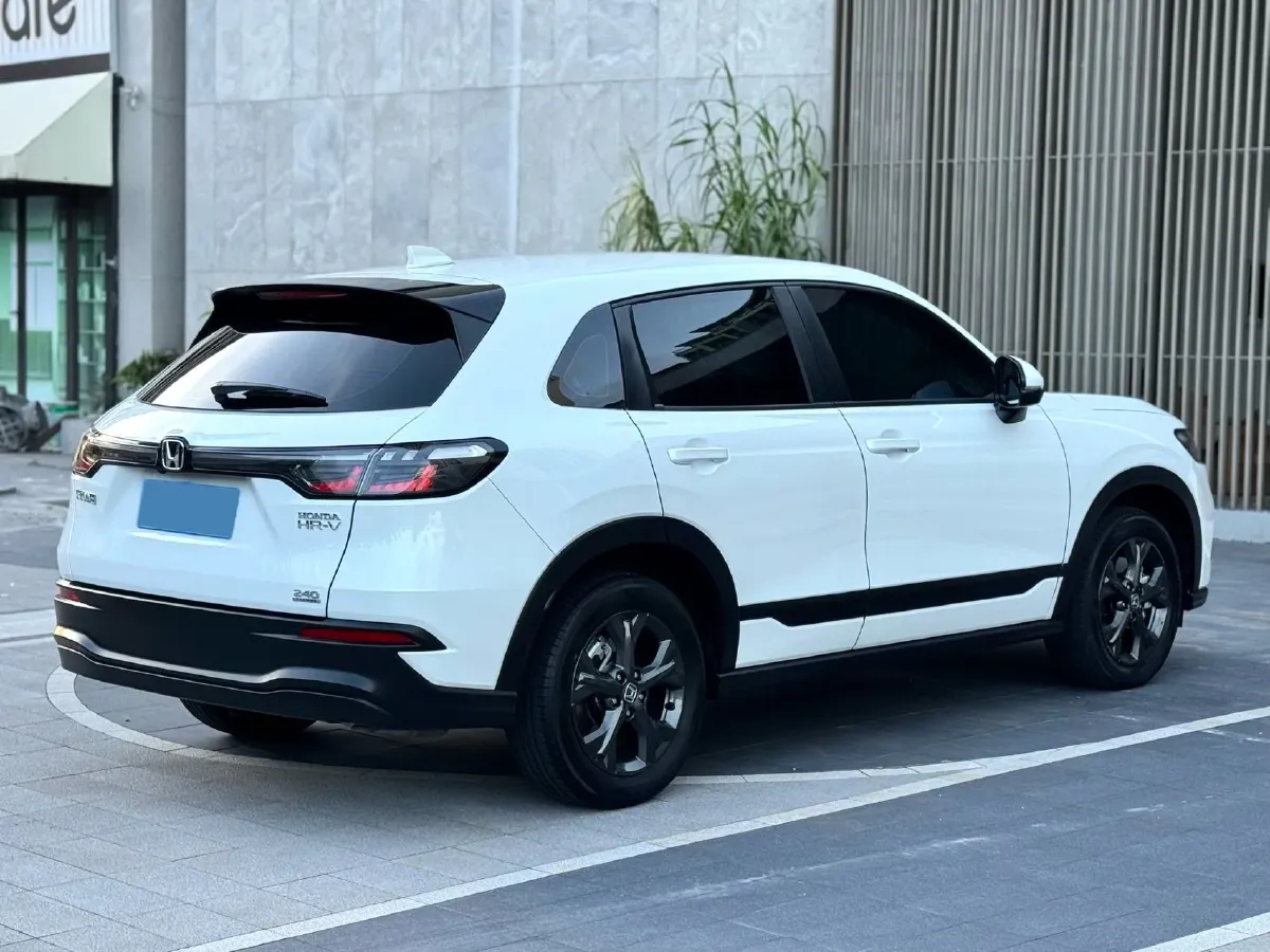 2023 Honda HR-V 1.5T 182HP L4 CVT,autocango,china used car exporter,china ev exporter,chinese used car exporter,chinese used ev exporter