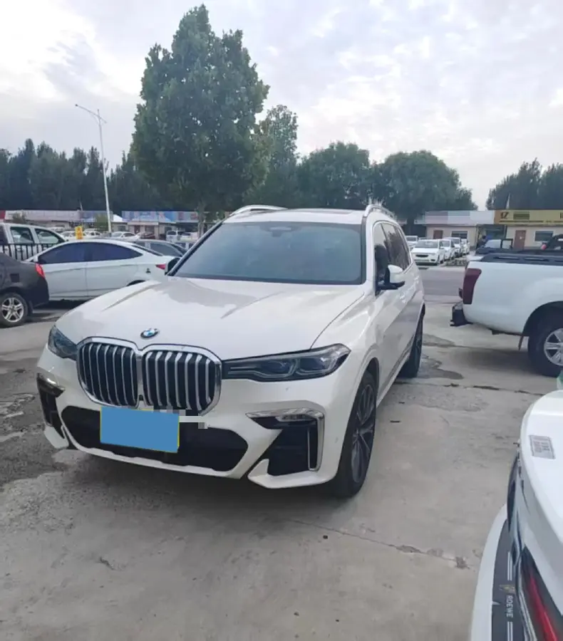 2021 BMW X7 3.0T 340HP L6 8AT
