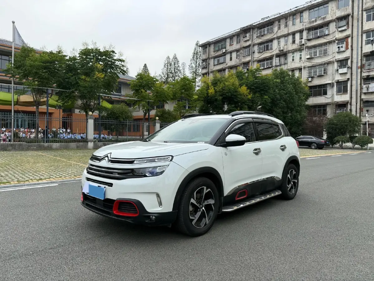 2017 Citroen C5 Aircross 1.6T 167HP L4 6AT