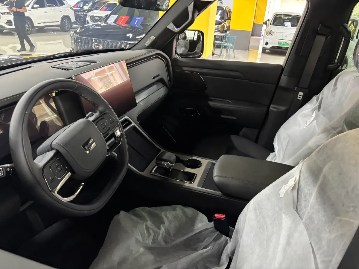 2024 ROX 01 1.5T 152HP L4 REEV 44.5KWH,autocango,china used car exporter,china ev exporter,chinese used car exporter,chinese used ev exporter