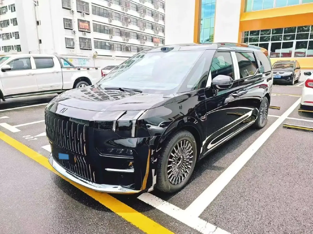 2024 Zeekr 009 BEV 108KWH