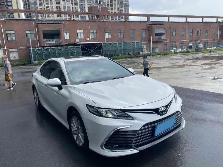 2021 TOYOTA CAMRY thumbnail 3