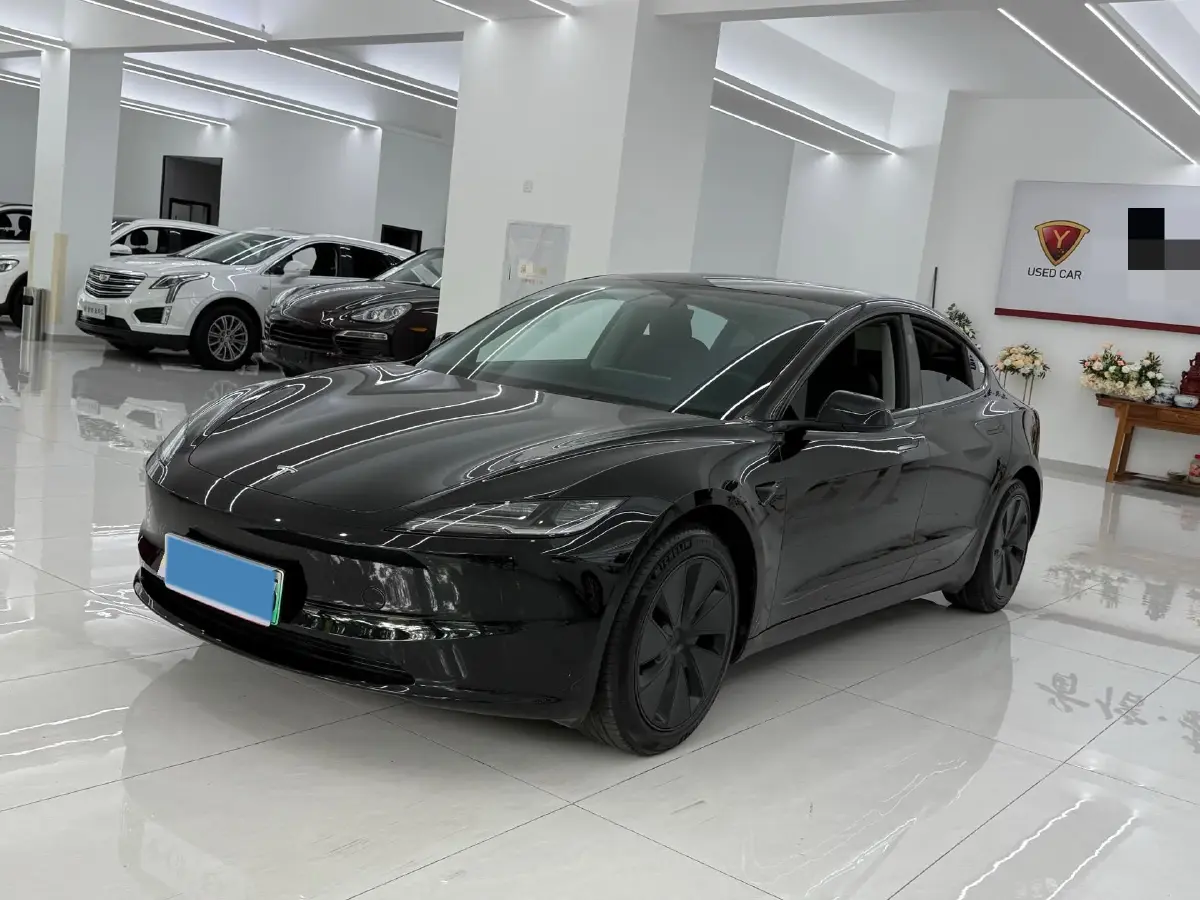 2023 Tesla Model 3 BEV 60KWH