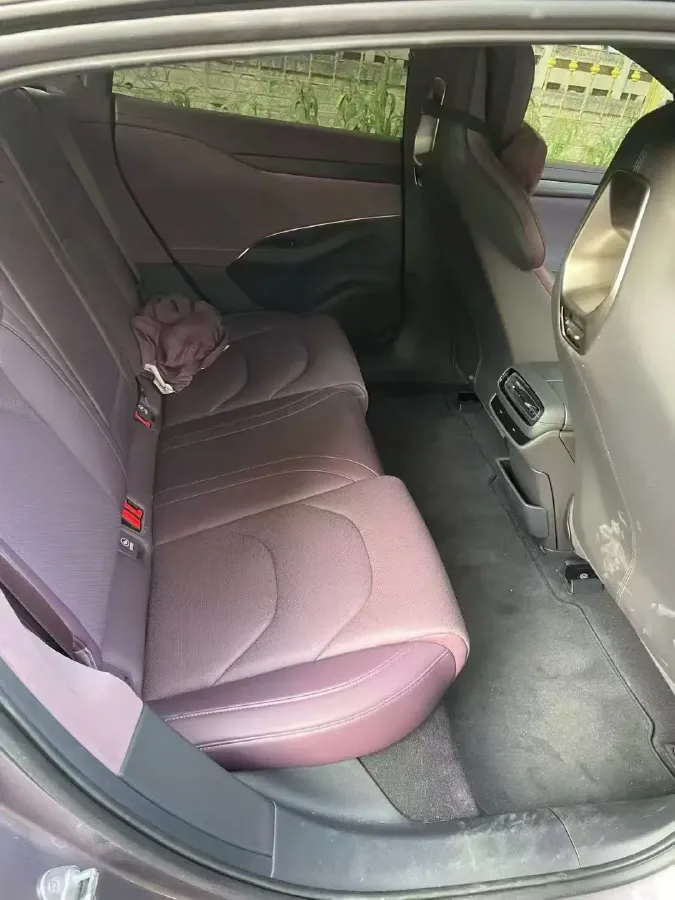 2024 MI SU7 BEV 73.6KWH,autocango,china used car exporter,china ev exporter,chinese used car exporter,chinese used ev exporter