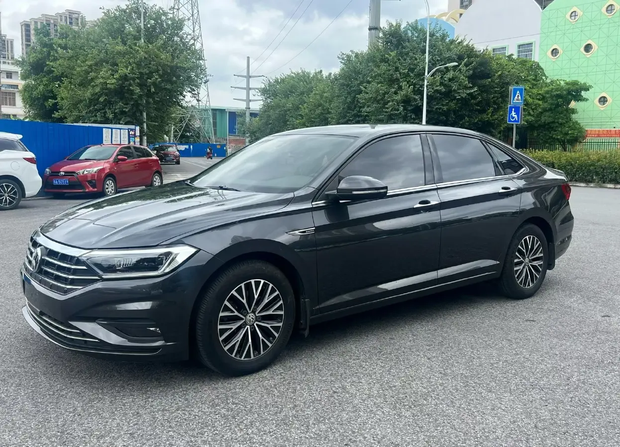 2020 Volkswagen Sagitar 1.4T 150HP L4 7DCT