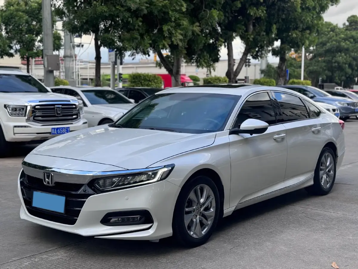 2018 Honda Accord 1.5T 194HP L4 CVT