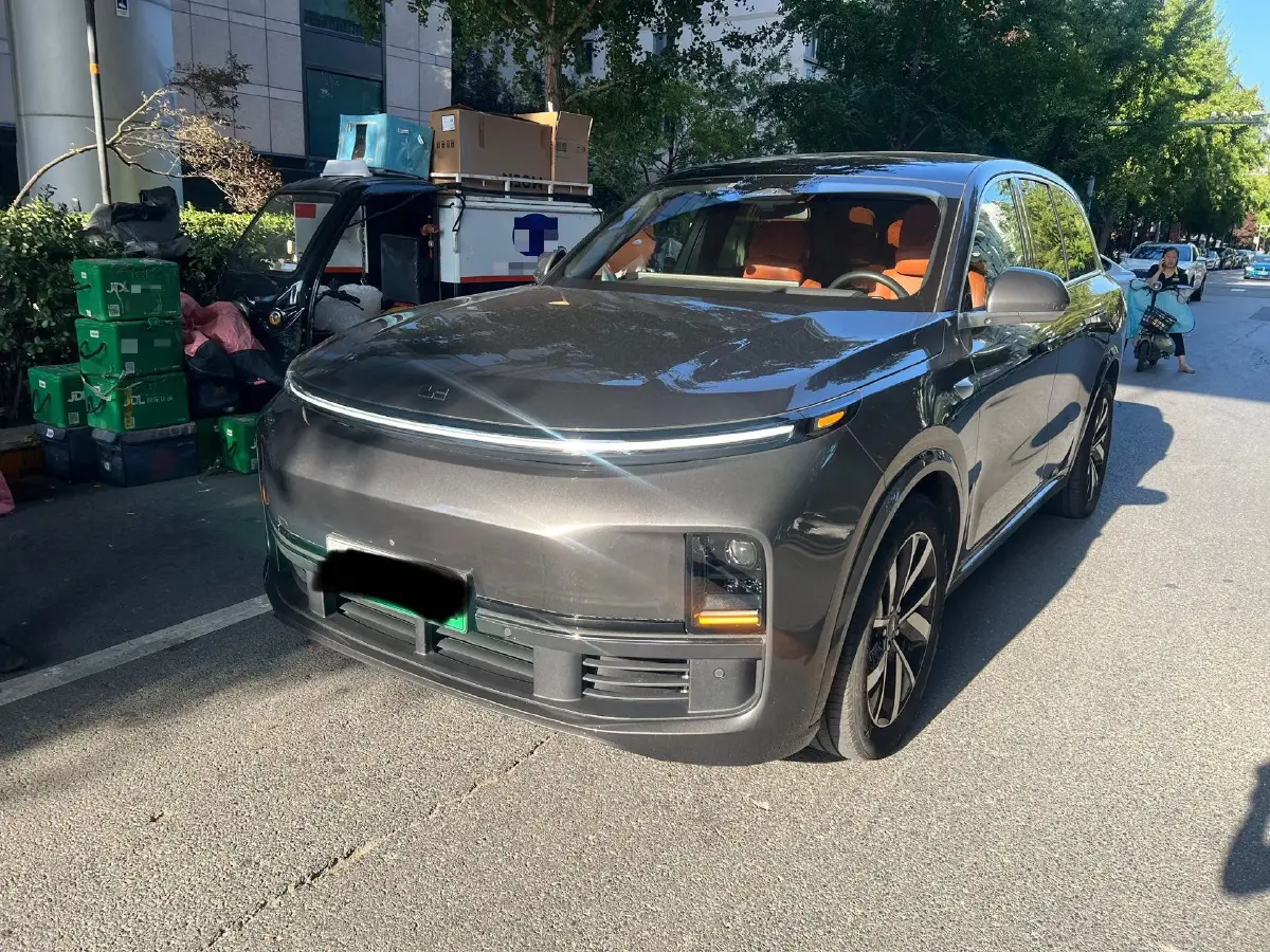 2023 Li L8 Range Extended 154HP REEV 40.9KWH