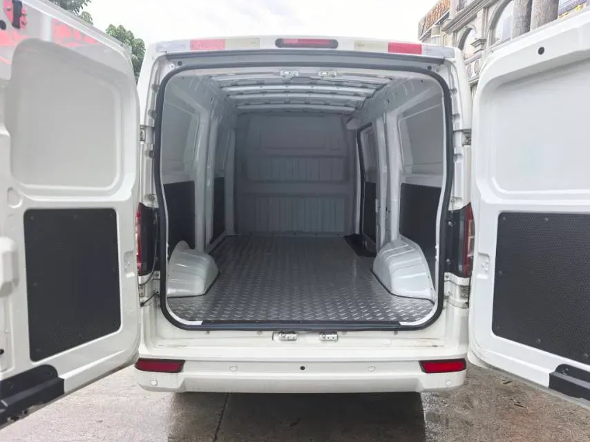 2024 Dongfeng YuFengEM27 BEV 41.472KWH,autocango,china used car exporter,china ev exporter,chinese used car exporter,chinese used ev exporter