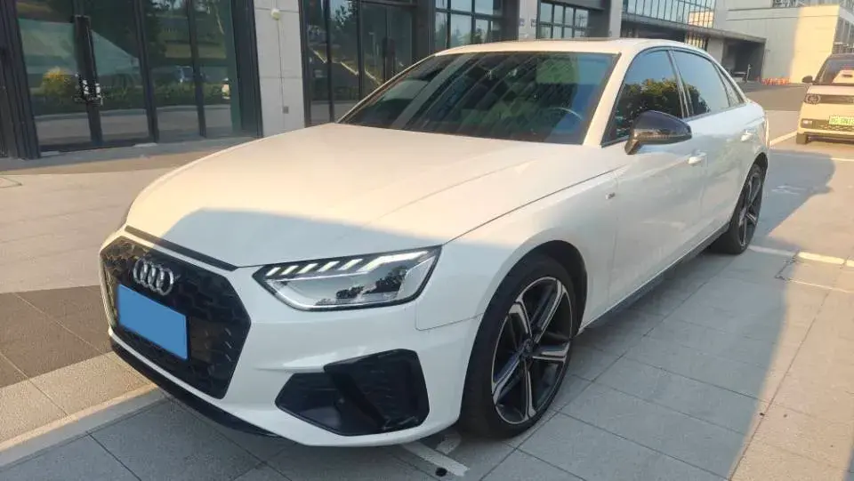 2024 Audi A4L 2.0T 190HP L4 7DCT
