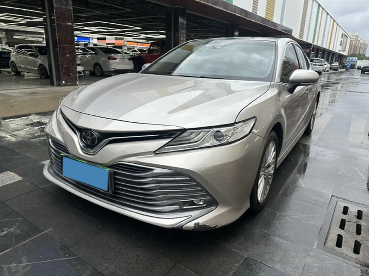 2018 Toyota Camry 2.5L 209HP L4 8AT