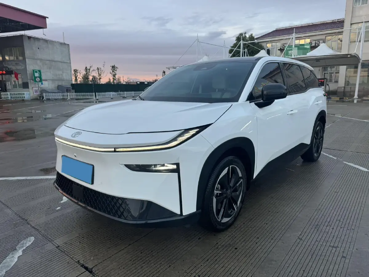 2025 Toyota BZ3X BEV 58.37KWH