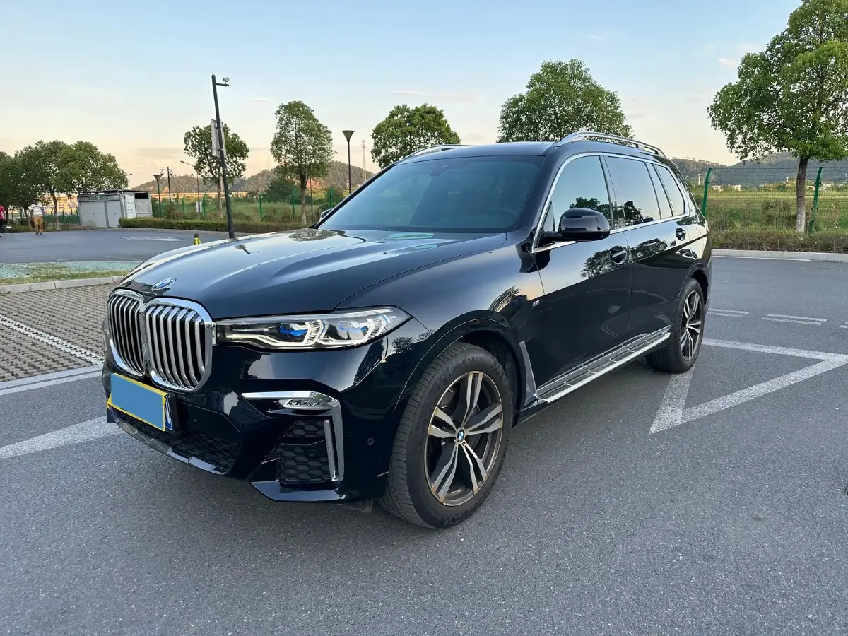 2020 BMW X7 3.0T 340HP L6 8AT