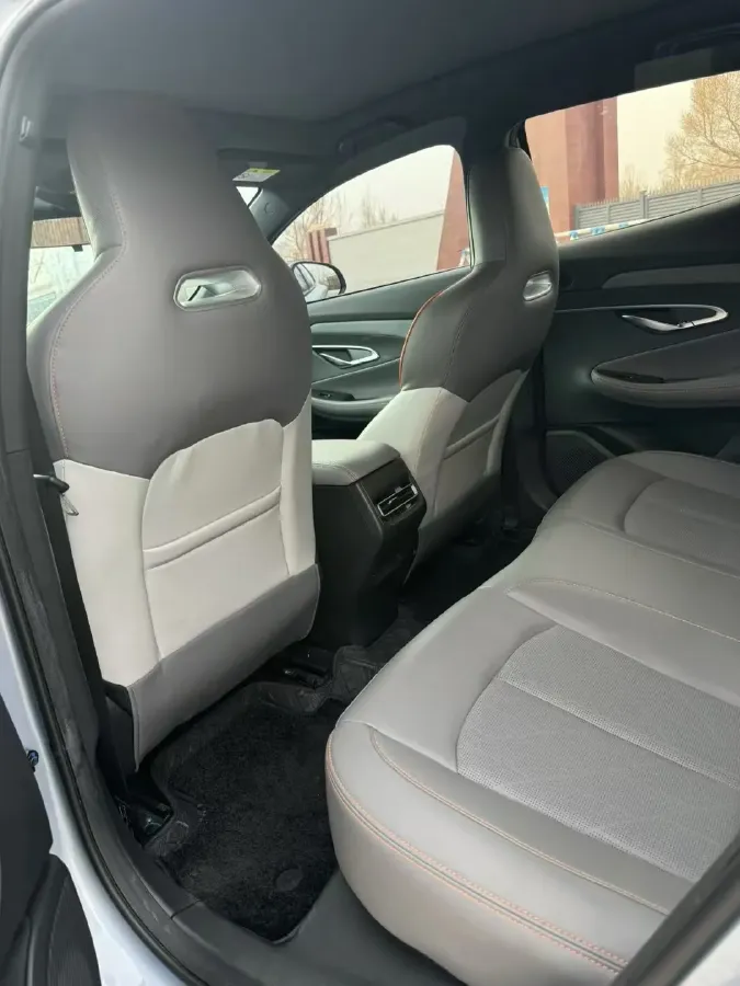 2022 ChangAn UNI-T 1.5T 188HP L4 7DCT,autocango,china used car exporter,china ev exporter,chinese used car exporter,chinese used ev exporter