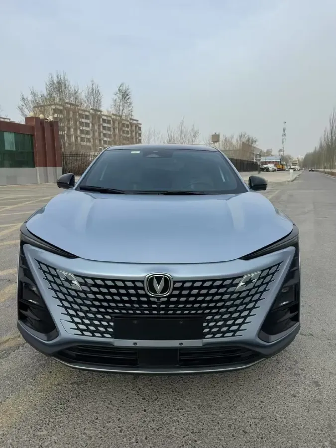 2022 ChangAn UNI-T 1.5T 188HP L4 7DCT,autocango,china used car exporter,china ev exporter,chinese used car exporter,chinese used ev exporter