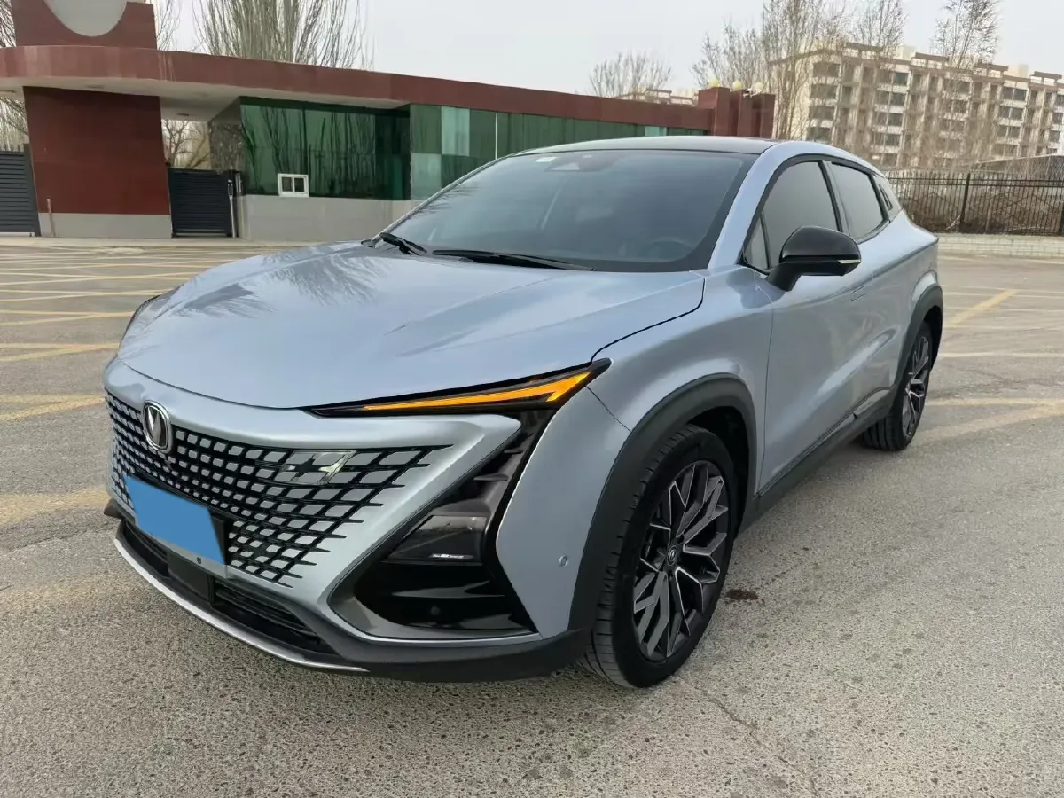 2022 ChangAn UNI-T 1.5T 188HP L4 7DCT,autocango,china used car exporter,china ev exporter,chinese used car exporter,chinese used ev exporter