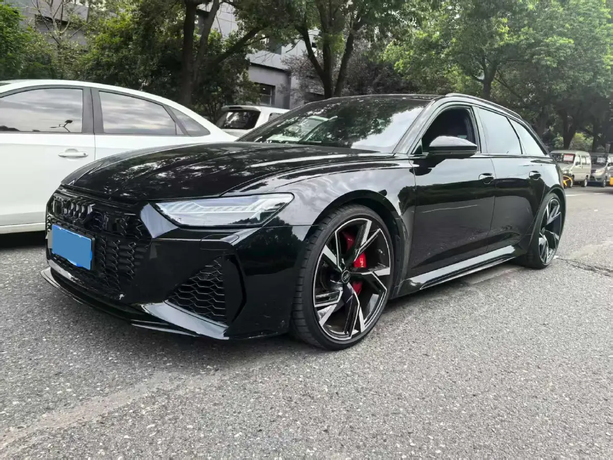 2022 Audi RS 6 4.0T 600HP V8 8AT