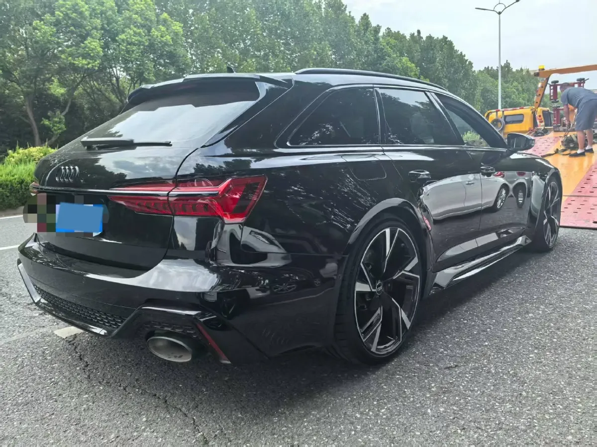 2022 Audi RS 6 4.0T 600HP V8 8AT,autocango,china used car exporter,china ev exporter,chinese used car exporter,chinese used ev exporter