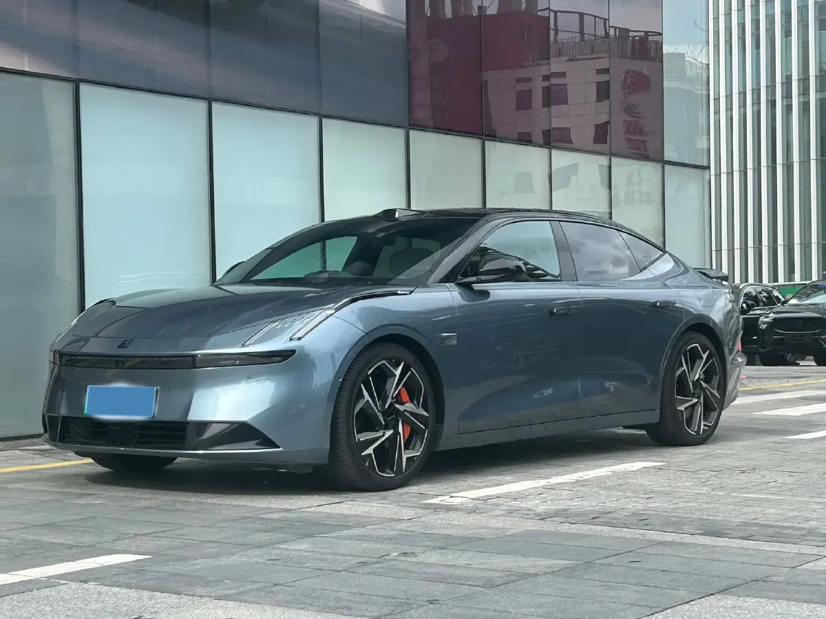 2025 LYNK&CO Z10 BEV 95KWH