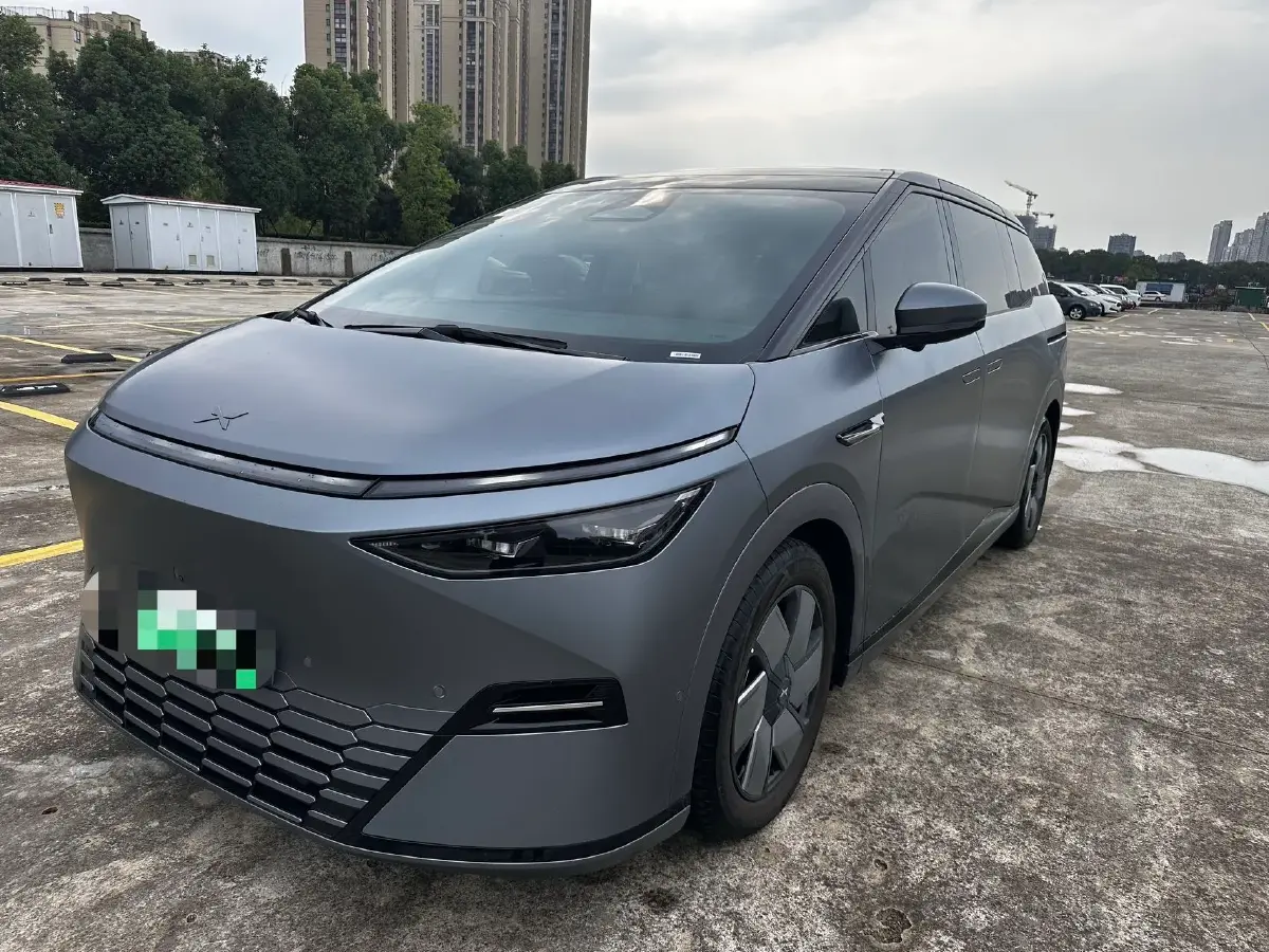2025 Xpeng X9 BEV