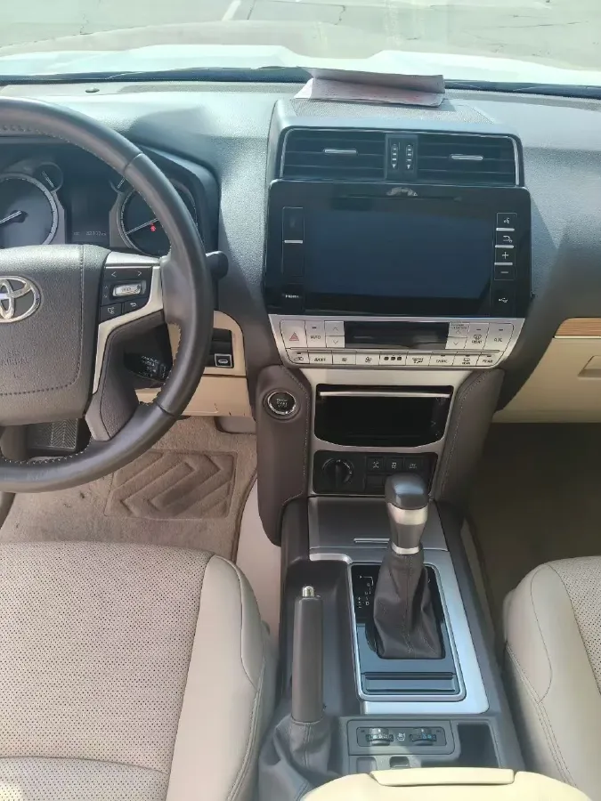 2020 Toyota Yaris 1.6T 261HP L3 6MT,autocango,china used car exporter,china ev exporter,chinese used car exporter,chinese used ev exporter