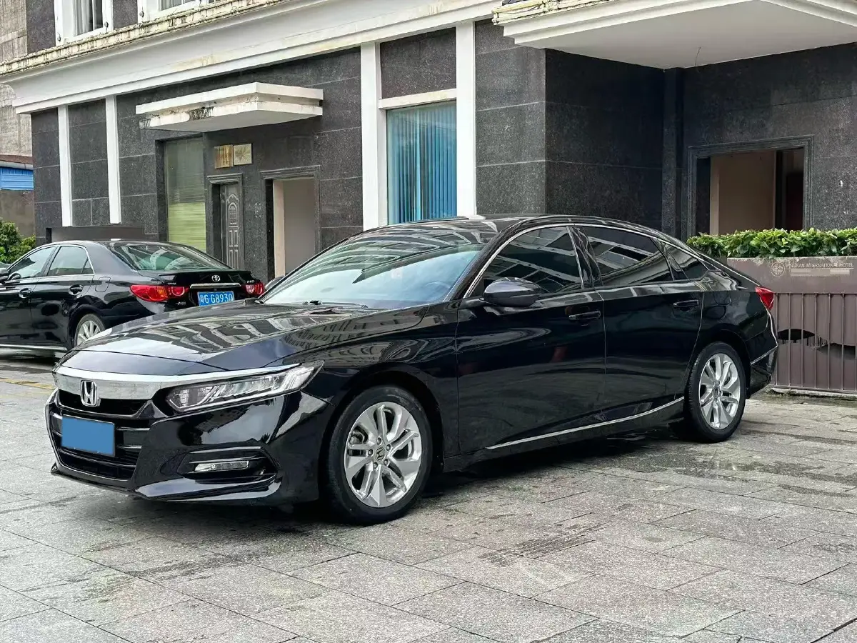 2018 Honda Accord 1.5T 194HP L4 CVT