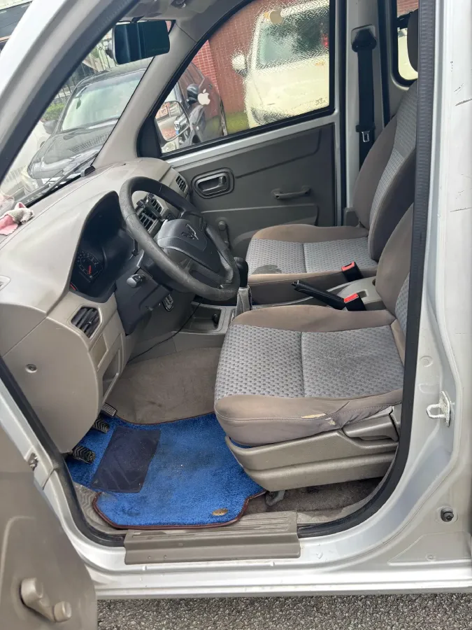 2017 WuLing ZhiGuang V 1.2L 82HP L4 5MT,autocango,china used car exporter,china ev exporter,chinese used car exporter,chinese used ev exporter