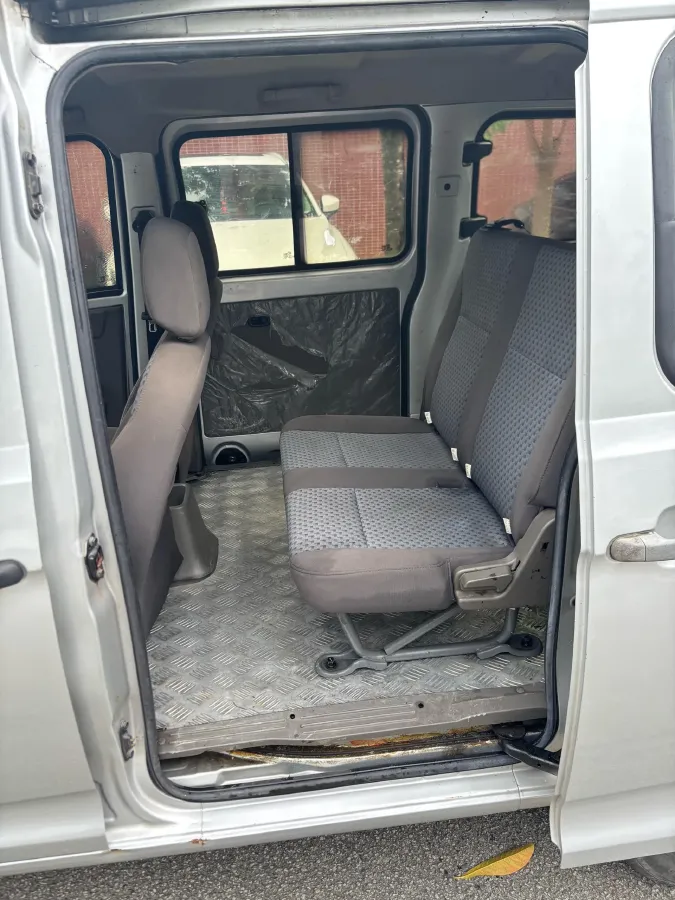 2017 WuLing ZhiGuang V 1.2L 82HP L4 5MT,autocango,china used car exporter,china ev exporter,chinese used car exporter,chinese used ev exporter