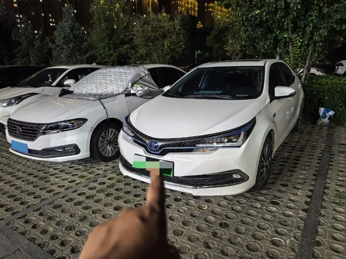 2020 Toyota Corolla Hybird E+ 1.8L 99HP L4 E-CVT PHEV 10.5KWH