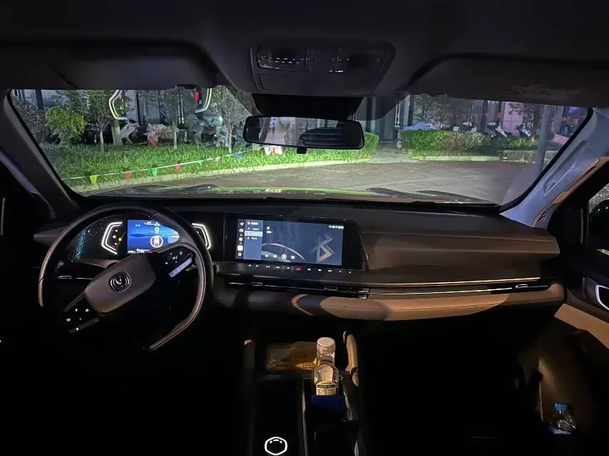 2024 ChangAn Hunter 2.0T 190HP L4 REEV 31.18KWH,autocango,china used car exporter,china ev exporter,chinese used car exporter,chinese used ev exporter