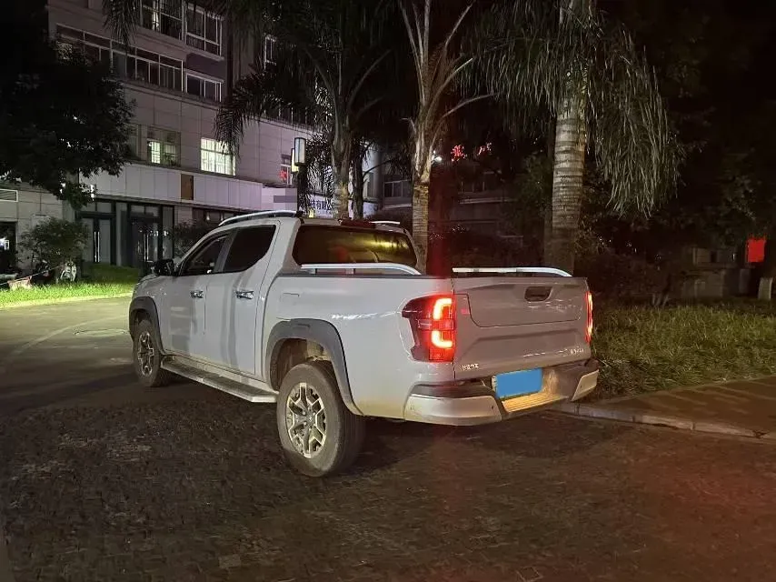 2024 ChangAn Hunter 2.0T 190HP L4 REEV 31.18KWH,autocango,china used car exporter,china ev exporter,chinese used car exporter,chinese used ev exporter