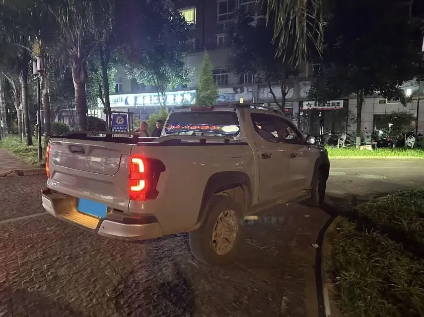 2024 ChangAn Hunter 2.0T 190HP L4 REEV 31.18KWH,autocango,china used car exporter,china ev exporter,chinese used car exporter,chinese used ev exporter