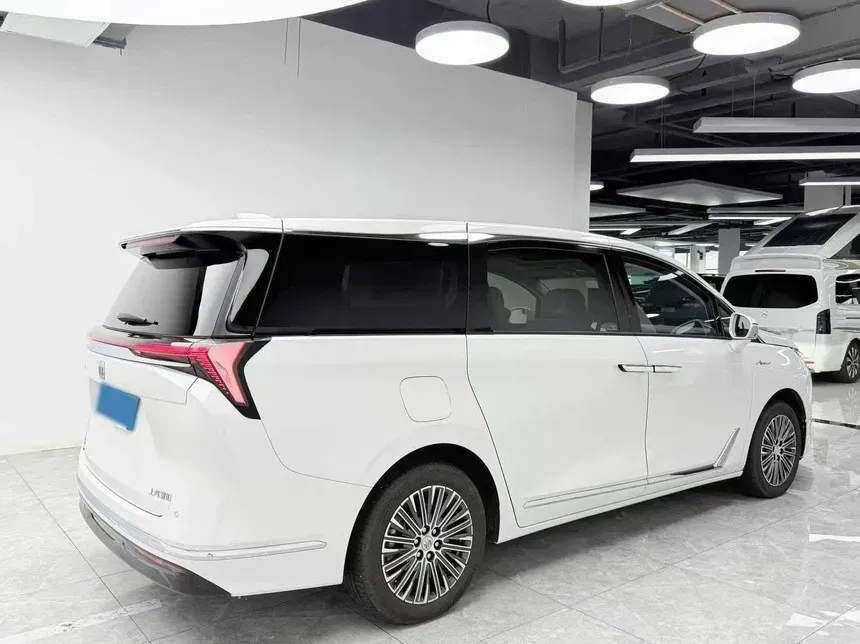 2024 Buick GL8 1.5T 180HP L4 2DHT PHEV 24.4KWH,autocango,china used car exporter,china ev exporter,chinese used car exporter,chinese used ev exporter
