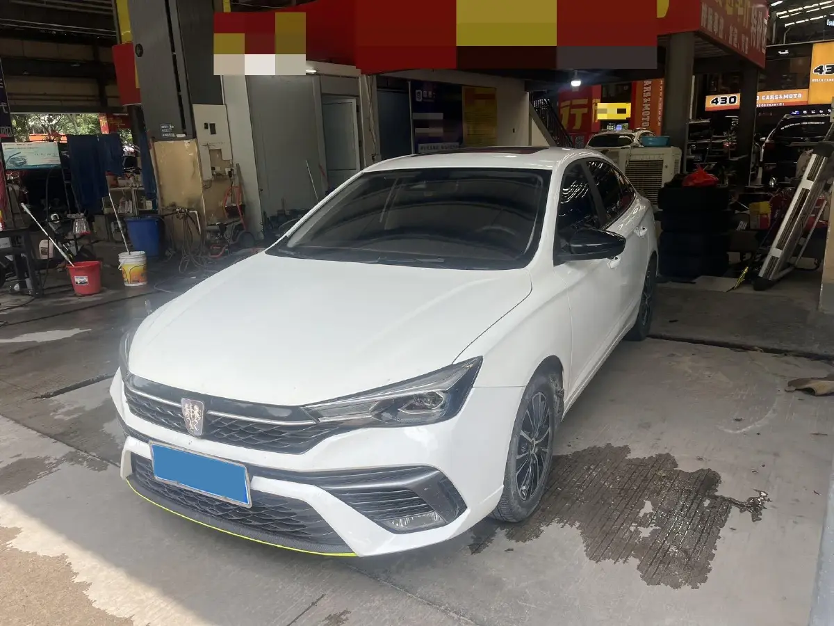2021 Roewe i5 1.5L 120HP L4 CVT