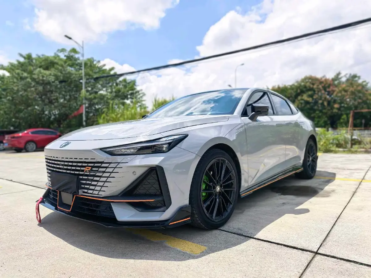 2022 ChangAn UNI-V 1.5T 188HP L4 7DCT