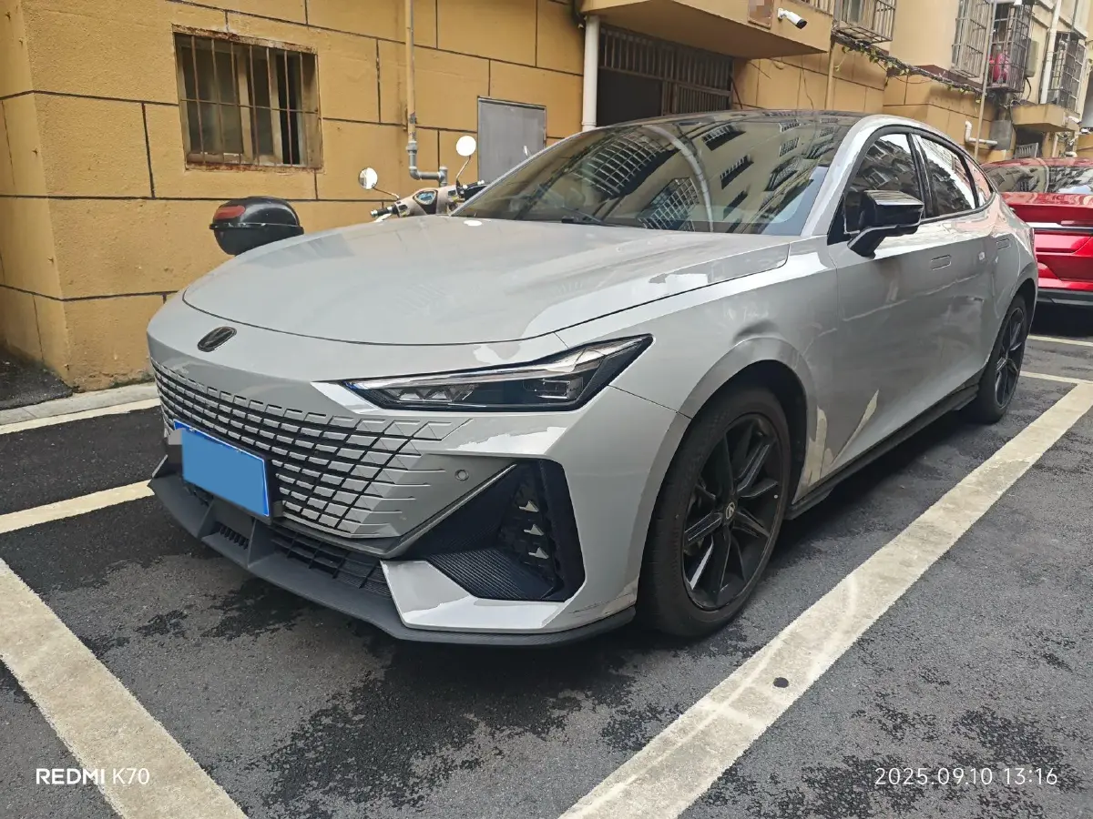 2023 ChangAn UNI-V 1.5T 188HP L4 7DCT