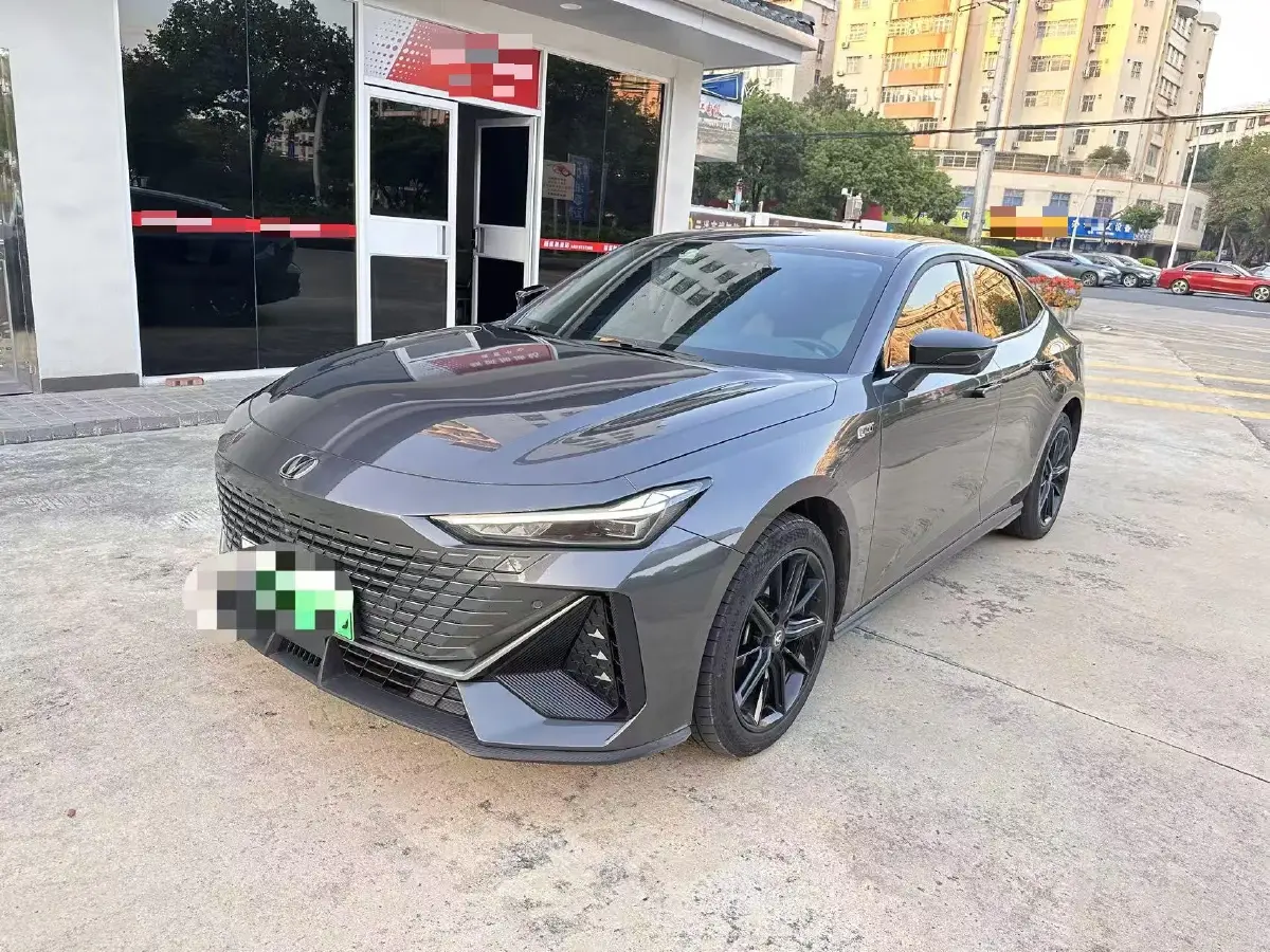 2023 ChangAn UNI-V iDD 1.5T 170HP L4 6TCT PHEV 18.4KWH