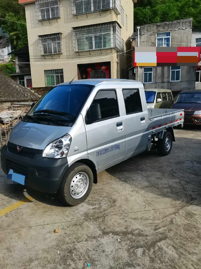 2022 WuLing RongGuang Mini Truck 1.5L 99HP L4 5MT
