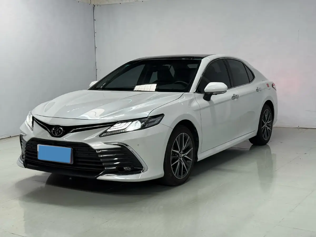 2021 Toyota Camry 2.5L 209HP L4 8AT