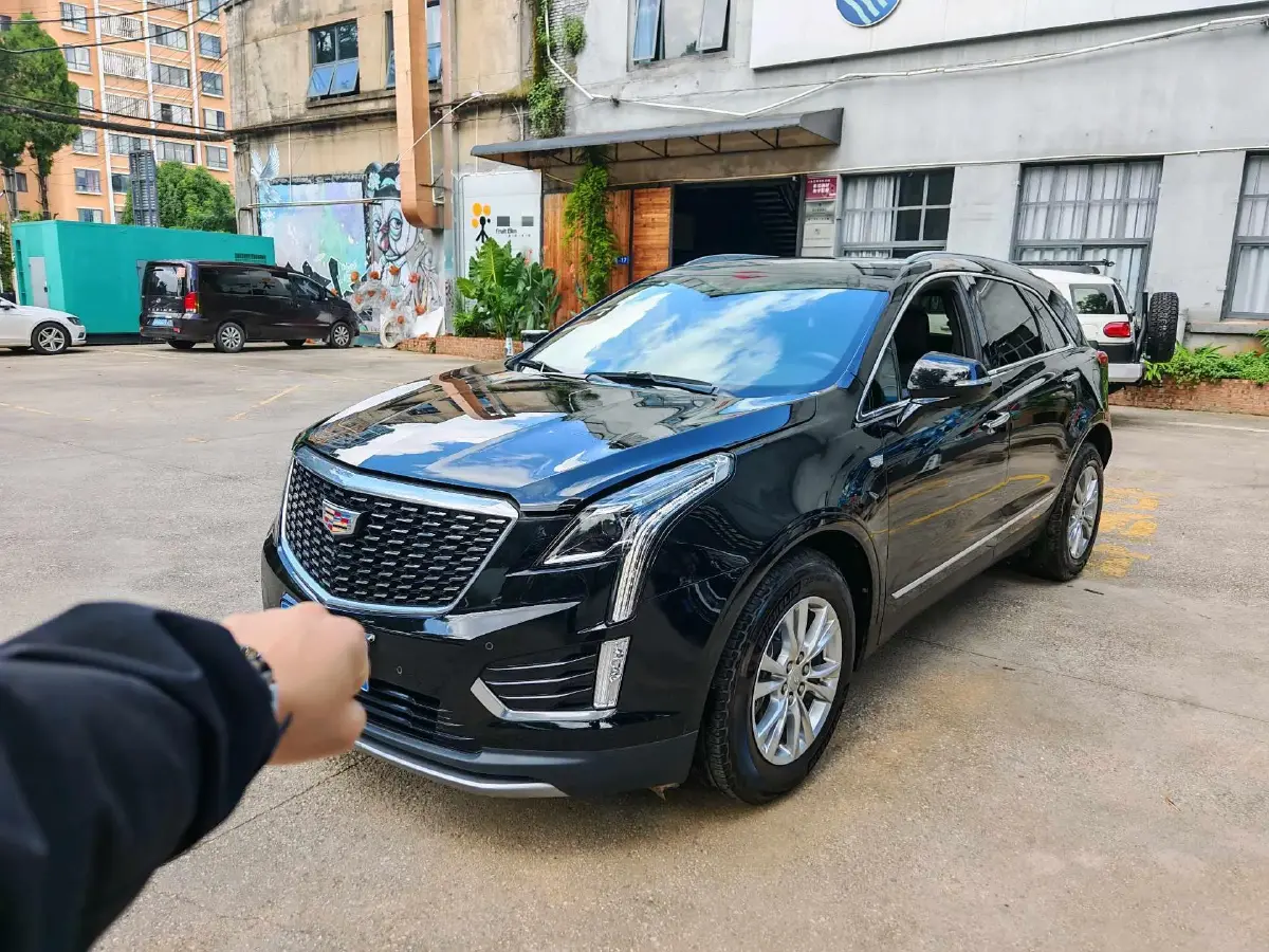 2022 Cadillac XT5 2.0T 237HP L4 9AT