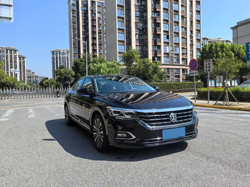 2020 Volkswagen Passat 2.0T 186HP L4 7DCT,autocango,china used car exporter,china ev exporter,chinese used car exporter,chinese used ev exporter