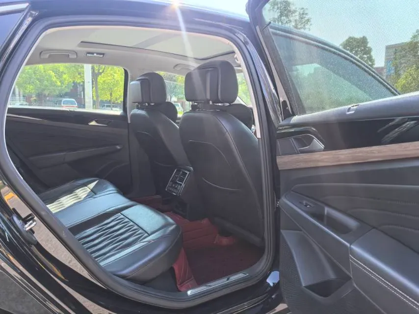 2020 Volkswagen Passat 2.0T 186HP L4 7DCT,autocango,china used car exporter,china ev exporter,chinese used car exporter,chinese used ev exporter