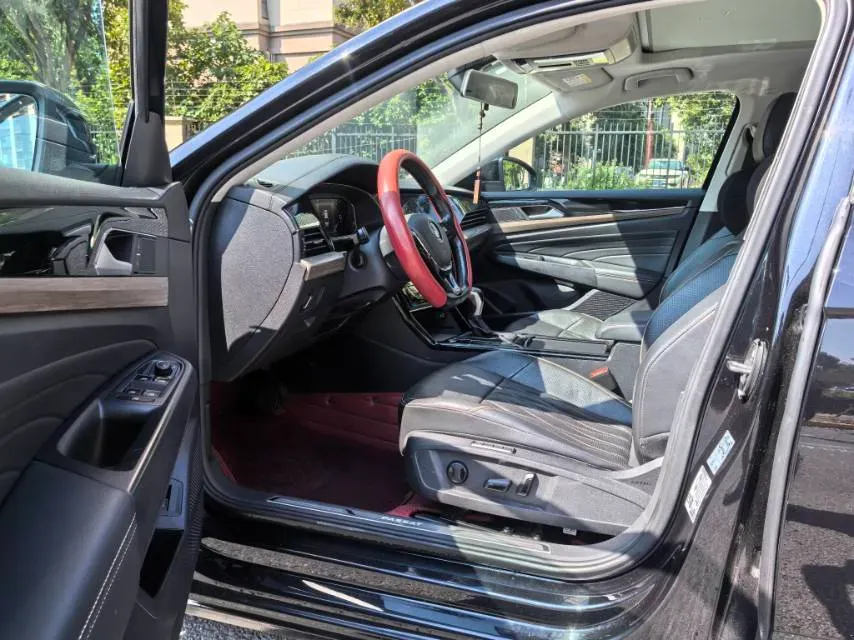 2020 Volkswagen Passat 2.0T 186HP L4 7DCT,autocango,china used car exporter,china ev exporter,chinese used car exporter,chinese used ev exporter