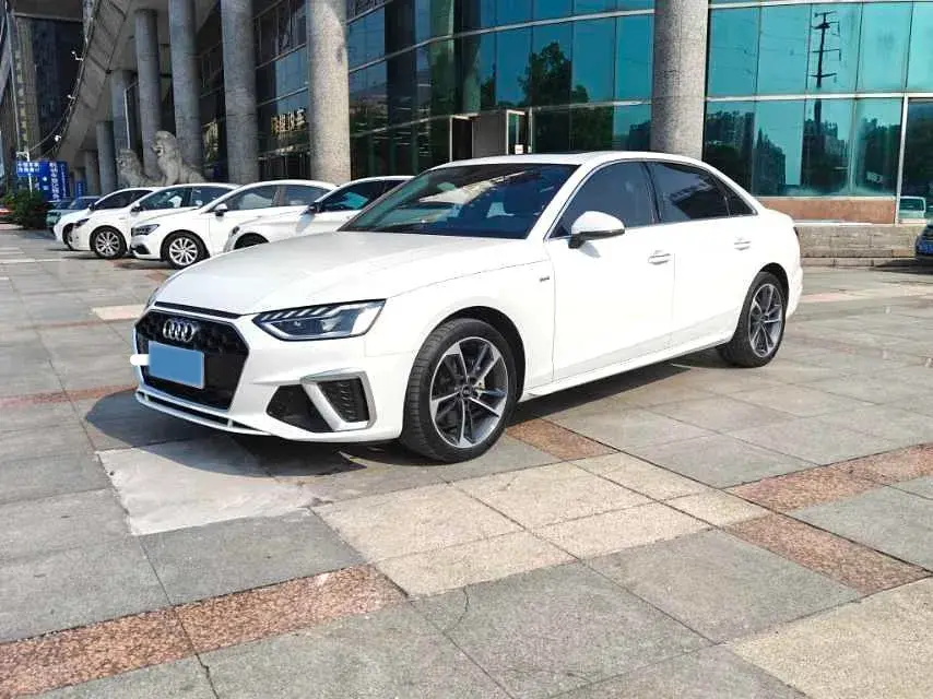 2023 Audi A4L 2.0T 190HP L4 7DCT