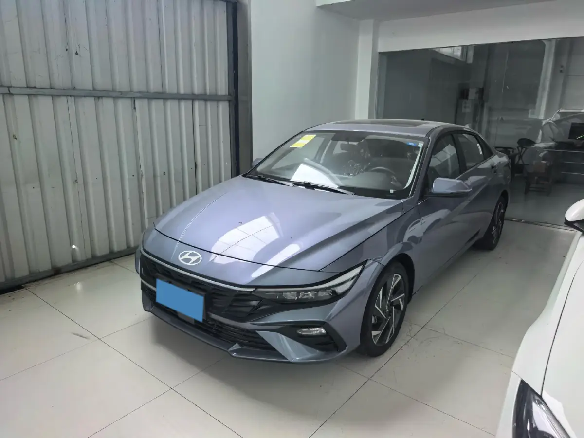 2022 Hyundai Elantra 1.5L 115HP L4 CVT