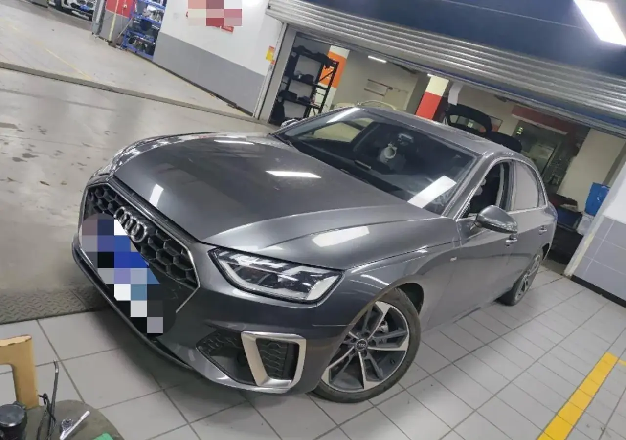 2023 Audi A4L 2.0T 190HP L4 7DCT